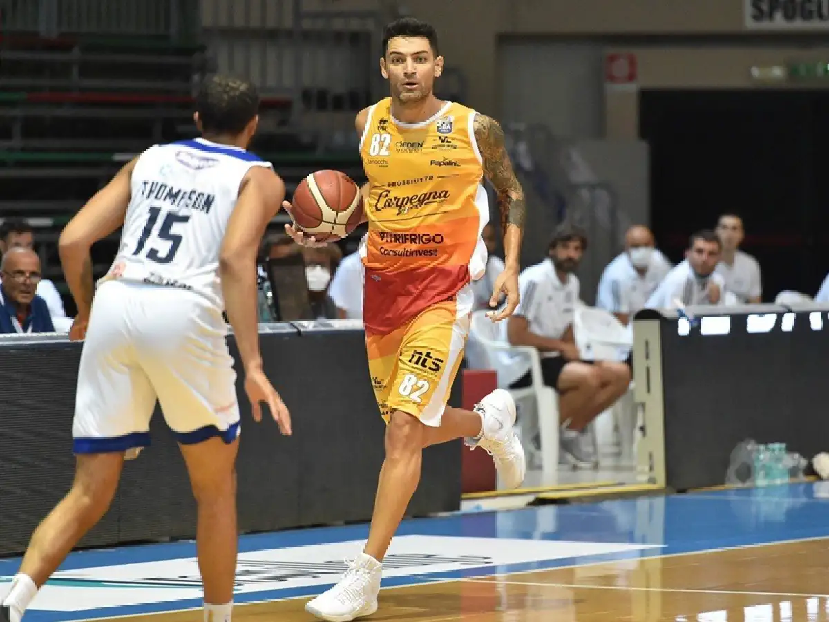 Positivo debut de Delfino en la victoria de Pesaro