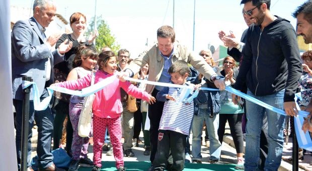 Díaz Pérez inauguró obras por 41 millones de pesos en Lanús