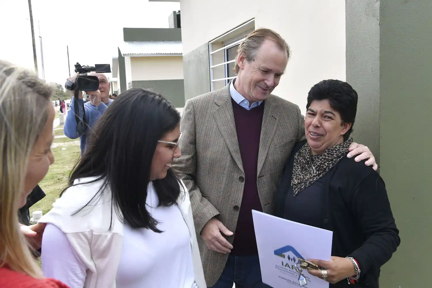 Bordet inauguró el nuevo edificio de la Escuela Genoveva Gómez