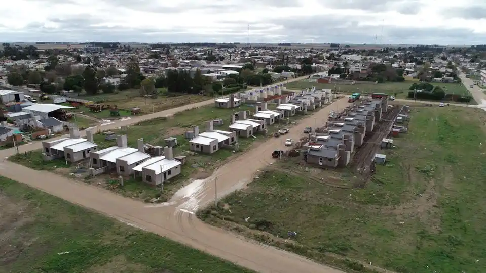 Avanza la construcción de 25 viviendas en San Cayetano