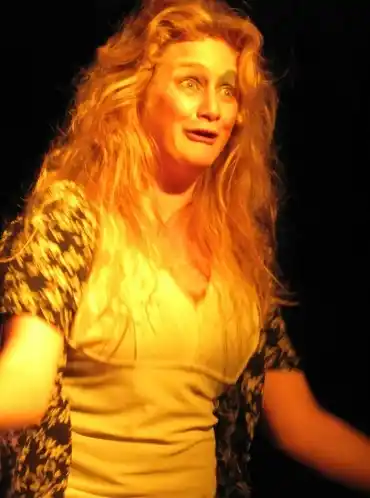 Uader te muestra teatro