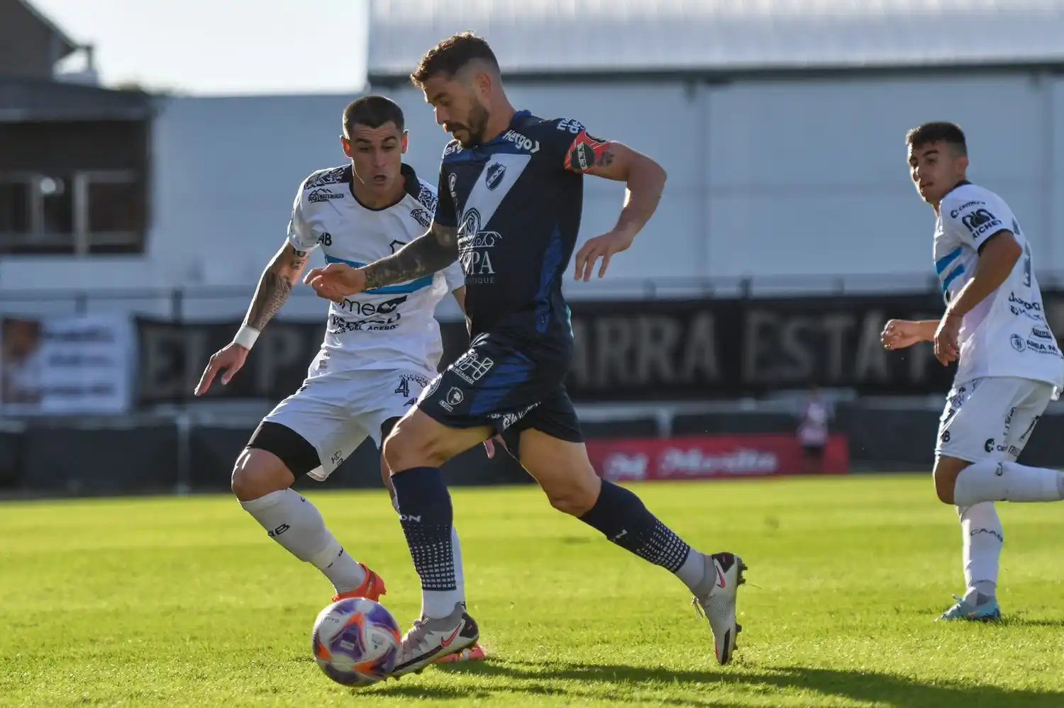 Alvarado no lo pudo aguantar en Floresta y perdió con All Boys
