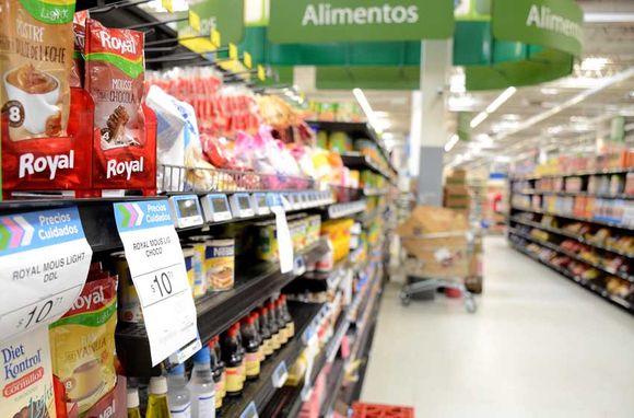 En abril, una familia tipo necesitó casi 30 mil pesos para no ser pobre