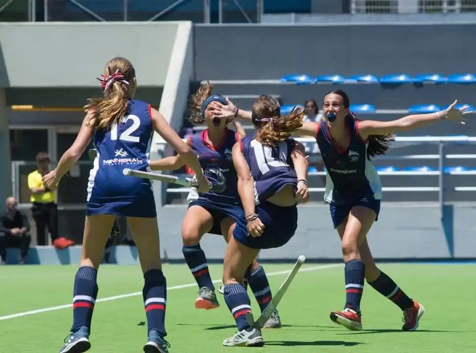 Del Valle y un gran momento. Su categoría Sub-14 festeja
