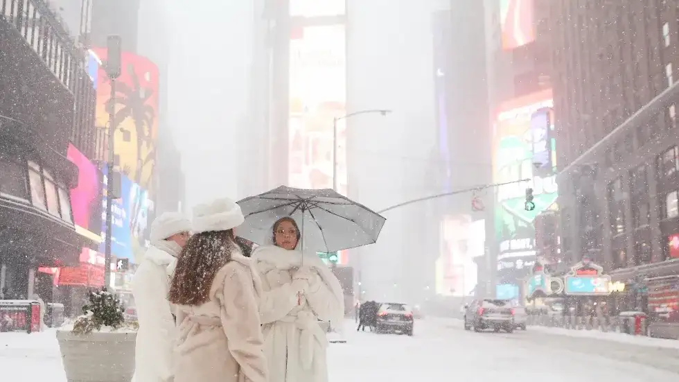 La tormenta invernal Fern: ya son 30 los muertos y más de medio millón de personas siguen sin luz