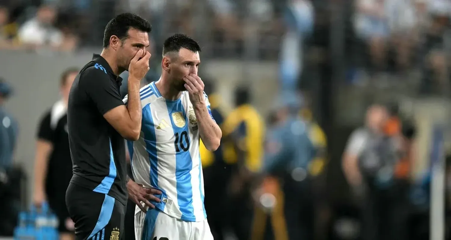 El entrenador Scaloni y el capitán Messi ya tienen la cabeza en el nuevo año de la Selección Argentina.