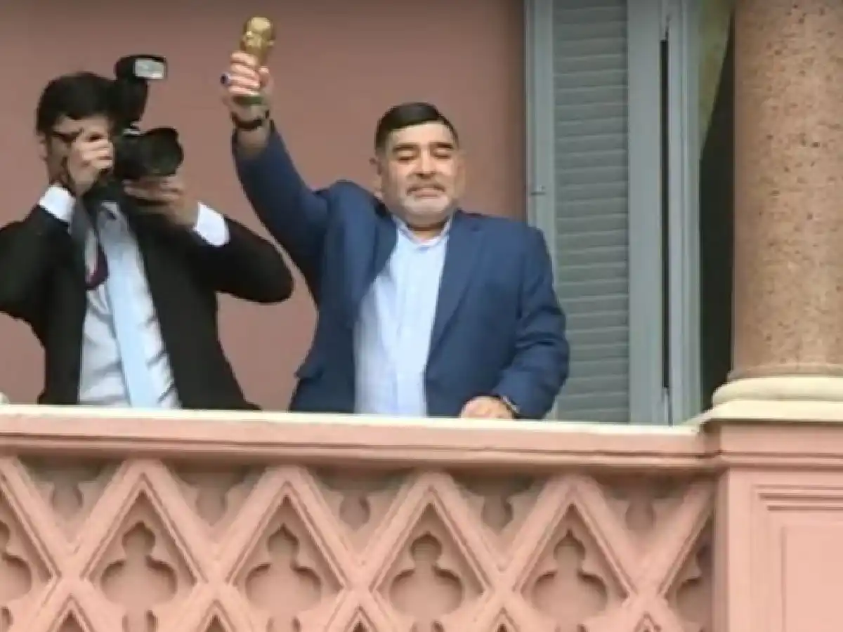 Alberto Fernández recibió a Diego Maradona en Casa Rosada