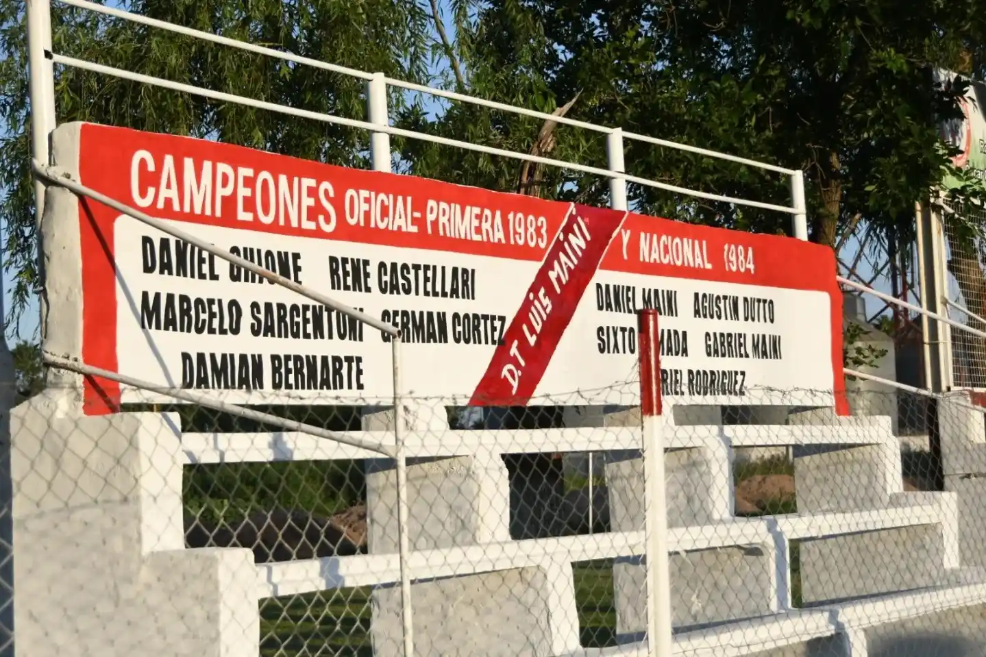 La flamante tribuna que lleva el nombre de los campeones del '84