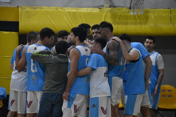 Pre-Federal: con un final agónico, Náutico ganó un partido clave en Pergamino