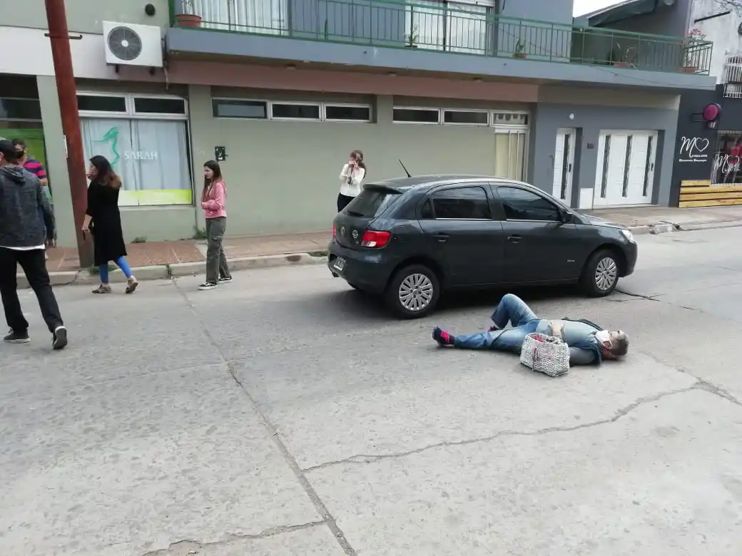 Chocaron a una señora en pleno microcentro