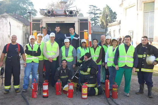 Bomberos y Brigadistas del Hospital realizaron un simulacro