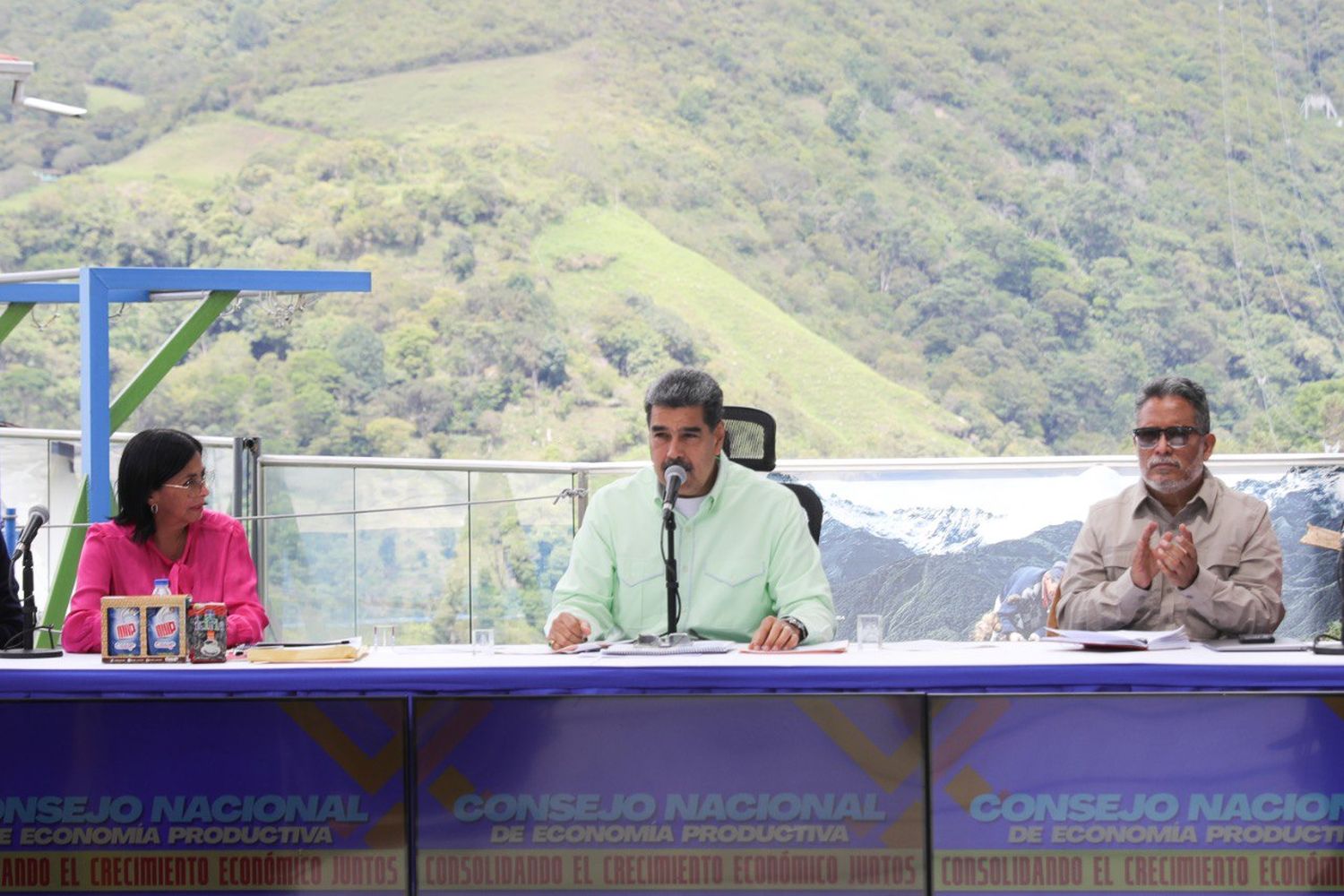Maduro admite que el Estado no es eficiente: “Hay que construir uno nuevo Estado que funcione” (+Videos)