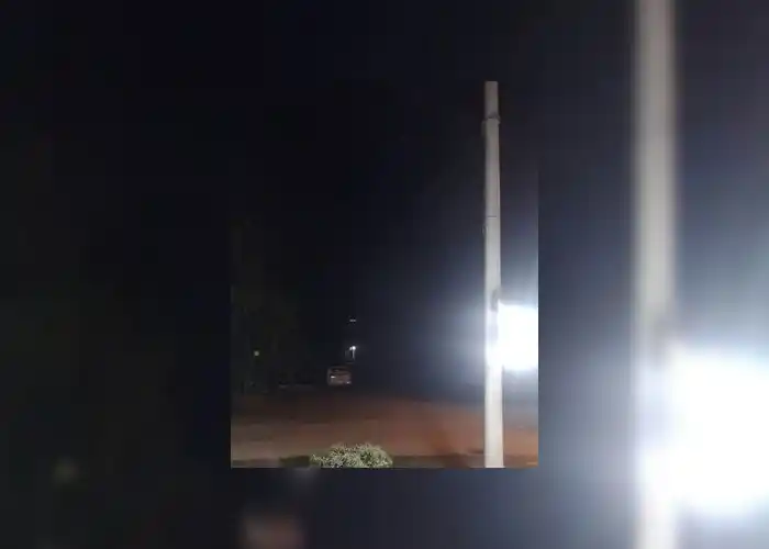 No tienen luz en plaza El Amanecer