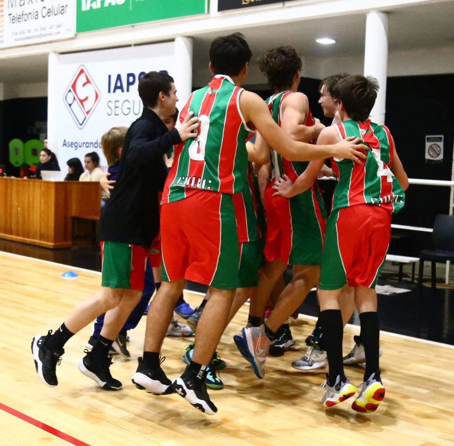 Neptunia se mide con Regatas de San Nicolás en el arranque del Federal U15