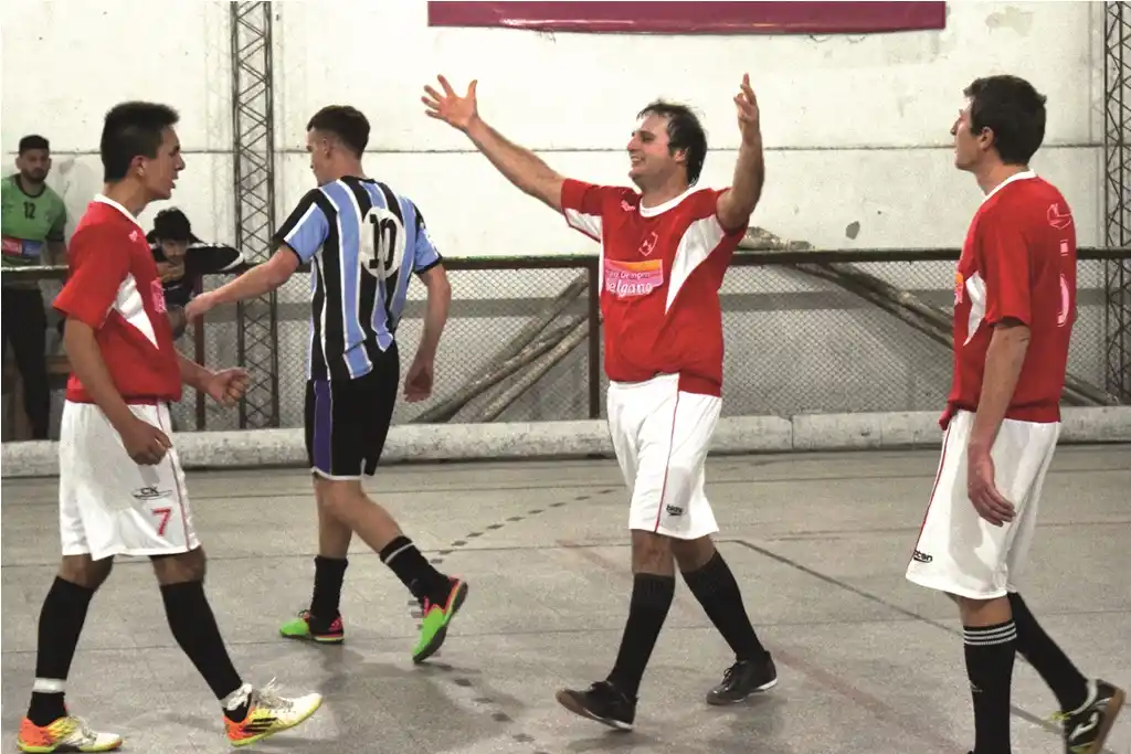 Futsal: Sarmiento de Crespo derrotó a Peñarol B