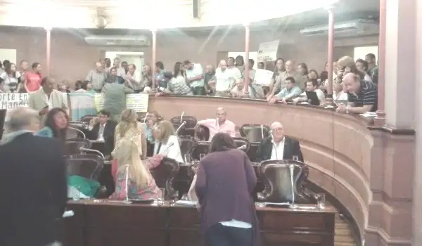 Acueductos: En una caótica sesión, aprobaron el convenio con China