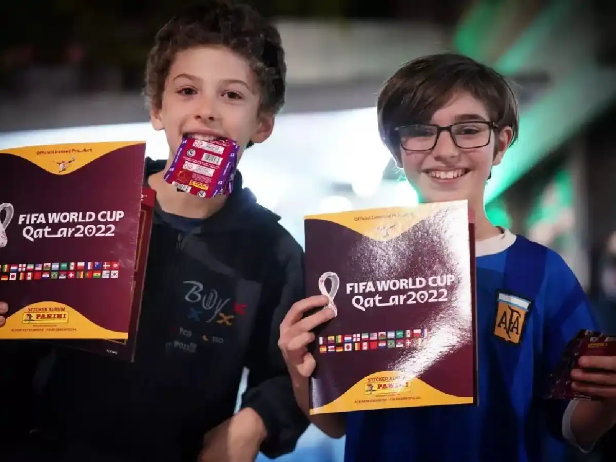 Mundial de Qatar 2022: furor por el álbum de figuritas  