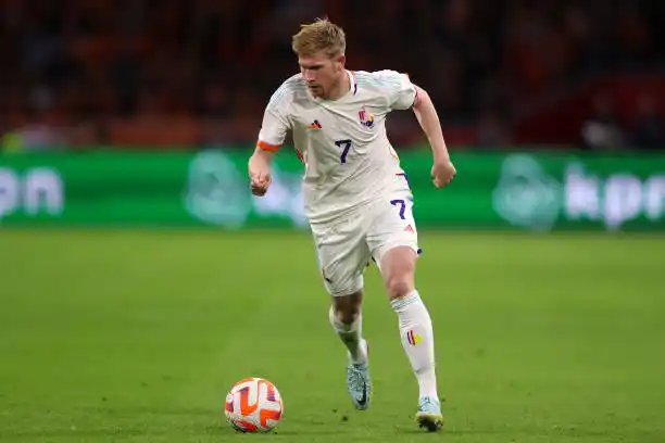 De Bruyne, uno de los puntos altos en el seleccionado belga.