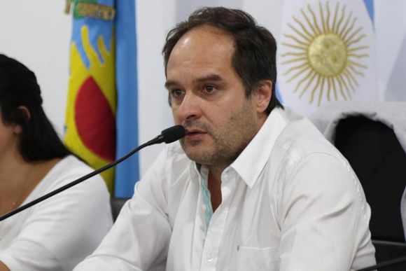 "Funcionarios que no funcionan": El Intendente de Navarro también se va a Nación tras la renuncia de María Eugenia Bielsa