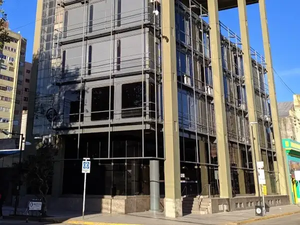 Sede administrativa de la CEVT, en Mitre y Belgrano. Foto: Gentileza