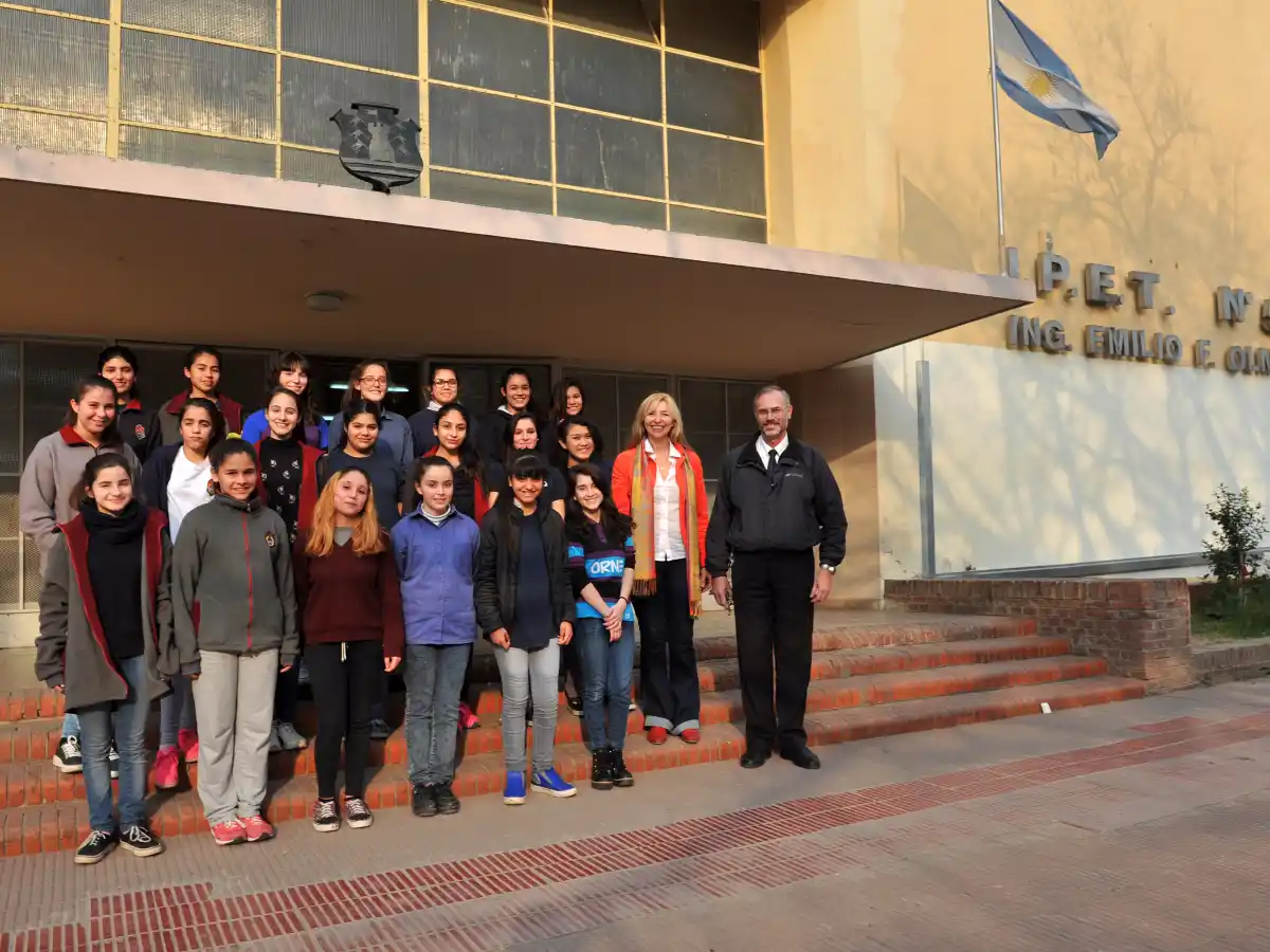 Mujeres con oficio: crece la  matrícula femenina en las escuelas técnicas 