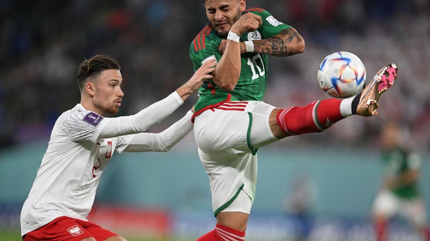 México y Polonia no se sacaron diferencias, y el empate le sirve a la Argentina