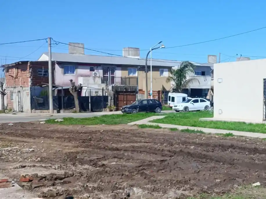 Las Heras al 2700: "Llueve y no salís"