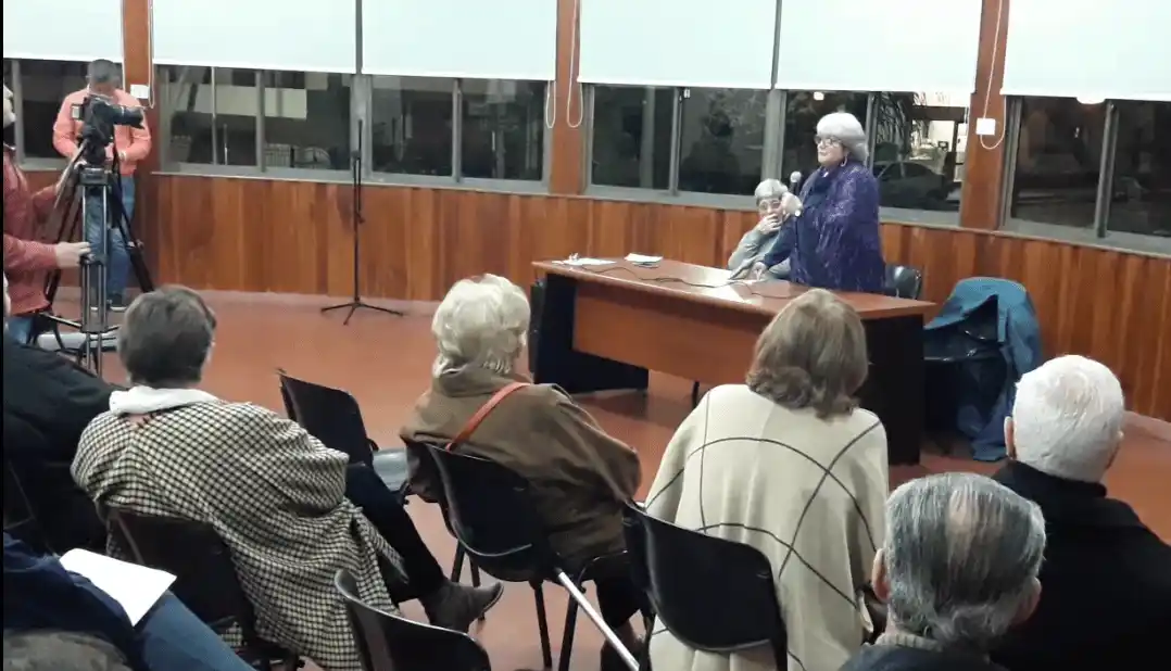 El Taller Literario Municipal presentó ‘Vidas en Espejo’