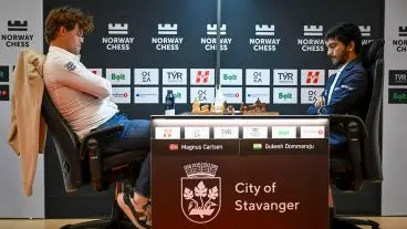 El ataque de furia de Carlsen, número 1 del ajedrez, tras perder ante Gukesh, campeón del mundo