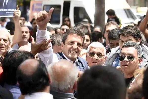 Massa pidió frenar los despidos y proteger a las pymes