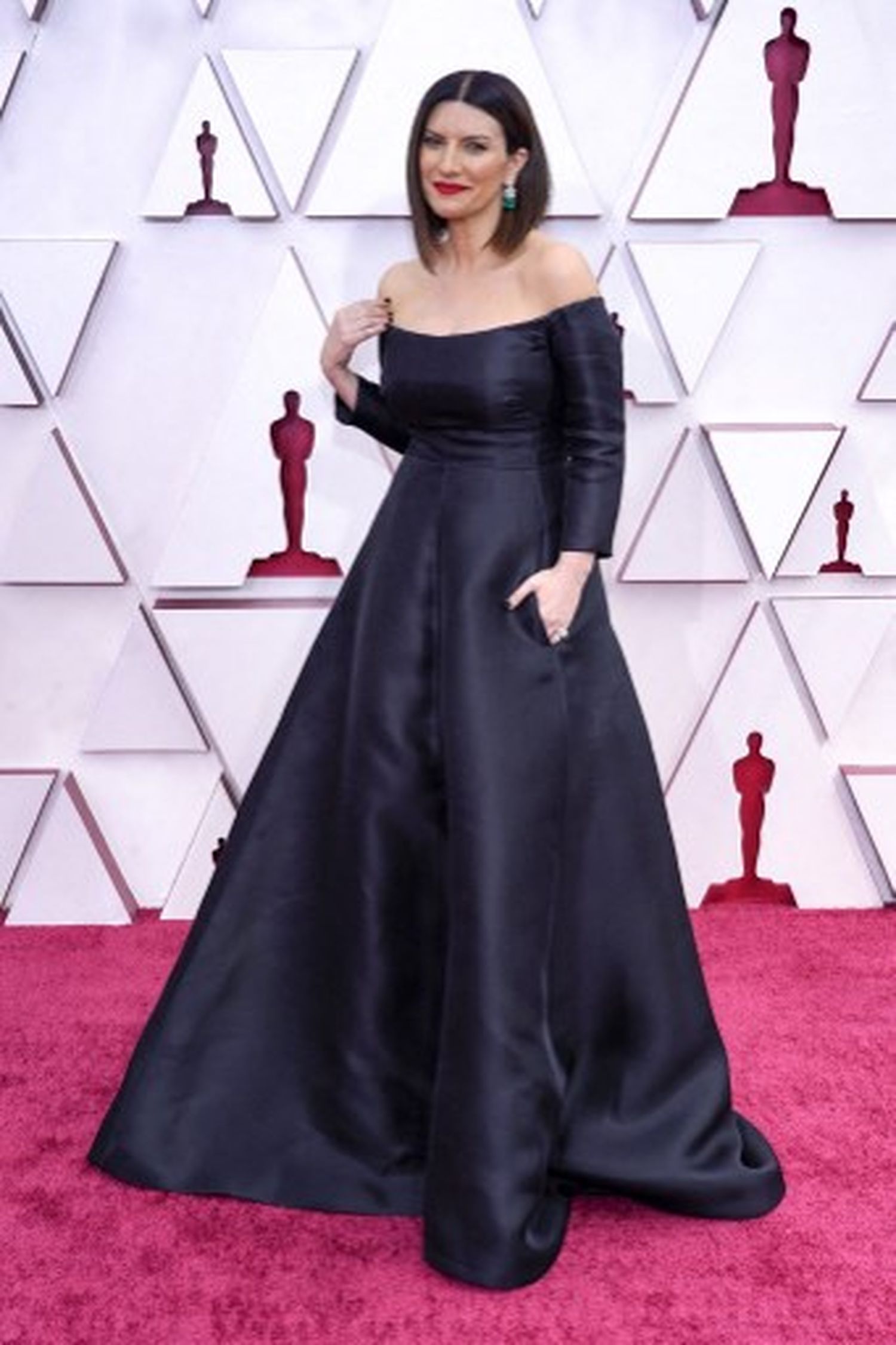 Laura Pausini no ganó pero deslumbró en la alfombra roja. Foto AFP
