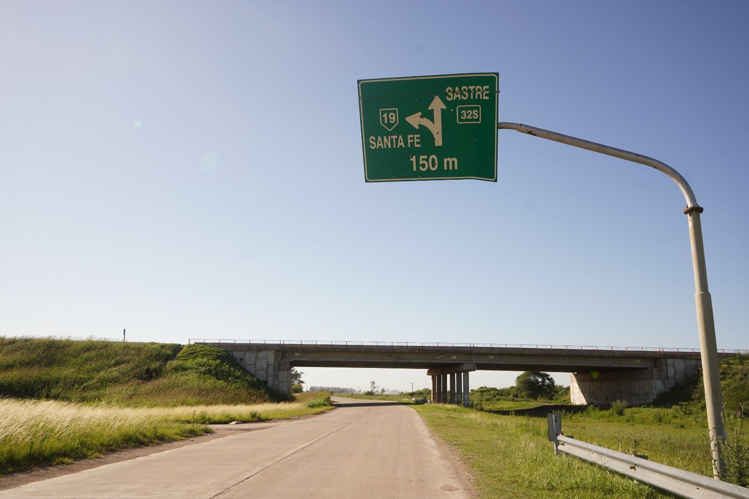 Falta señalización adecuada e infraestructura en los accesos a San Francisco y Frontera a través de la autovía Ruta 19.