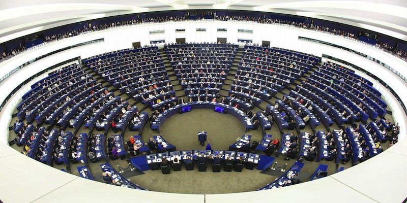 Tormenta en el Parlamento Europeo: partidos piden comparecencia de Borrell por contactos con Maduro