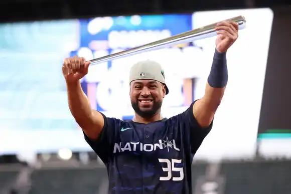 Salón de la Fama de la MLB exhibirá la camisa que usó el venezolano Elías Díaz en el Juego de las Estrellas