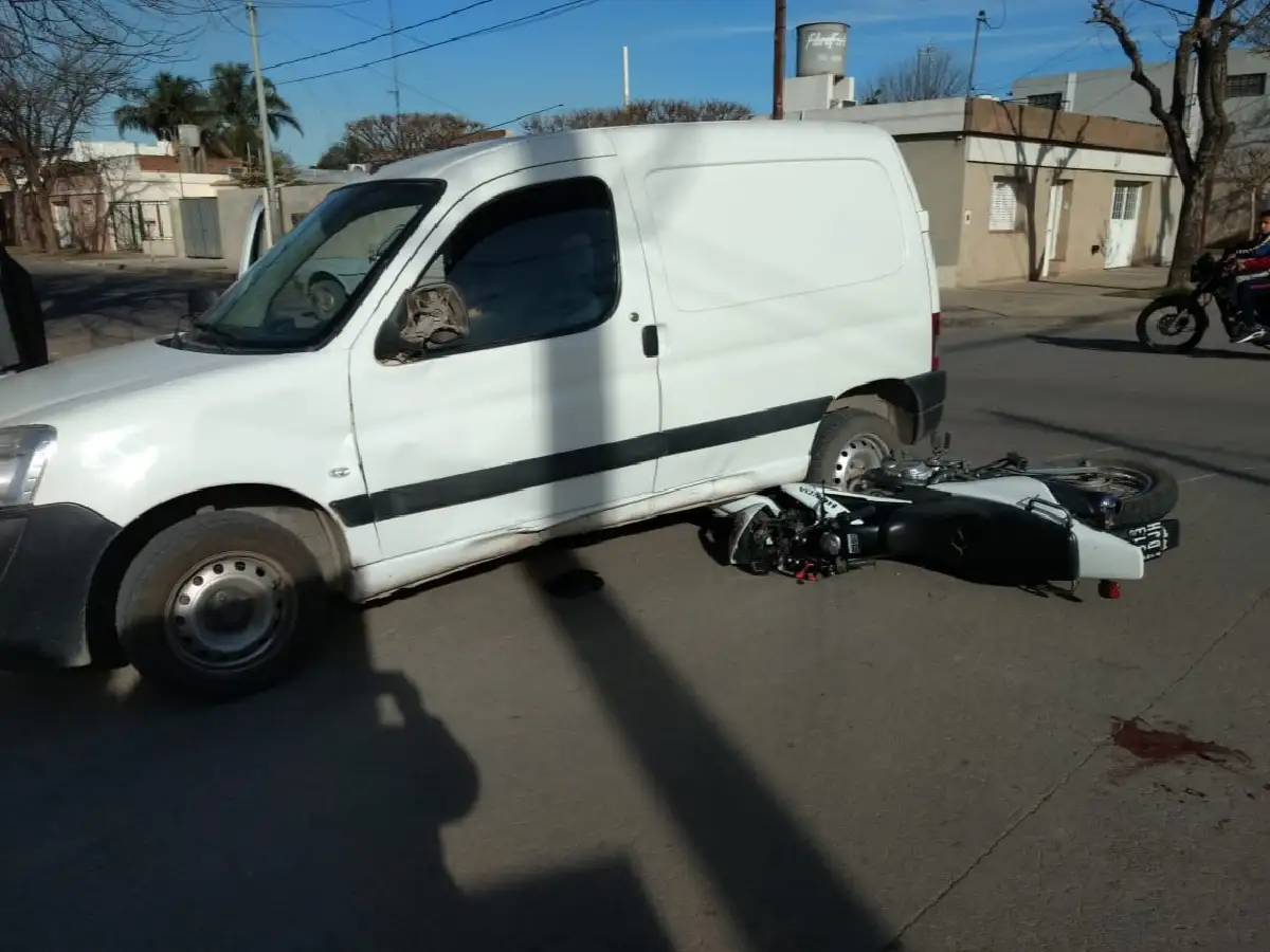 Motociclista de 16 años herido en accidente