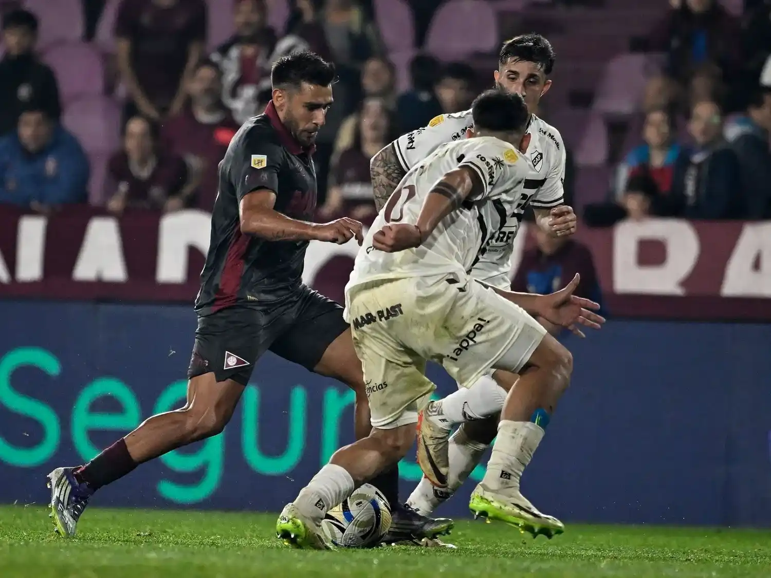 Lanús y Platense no pudieron salir del cero