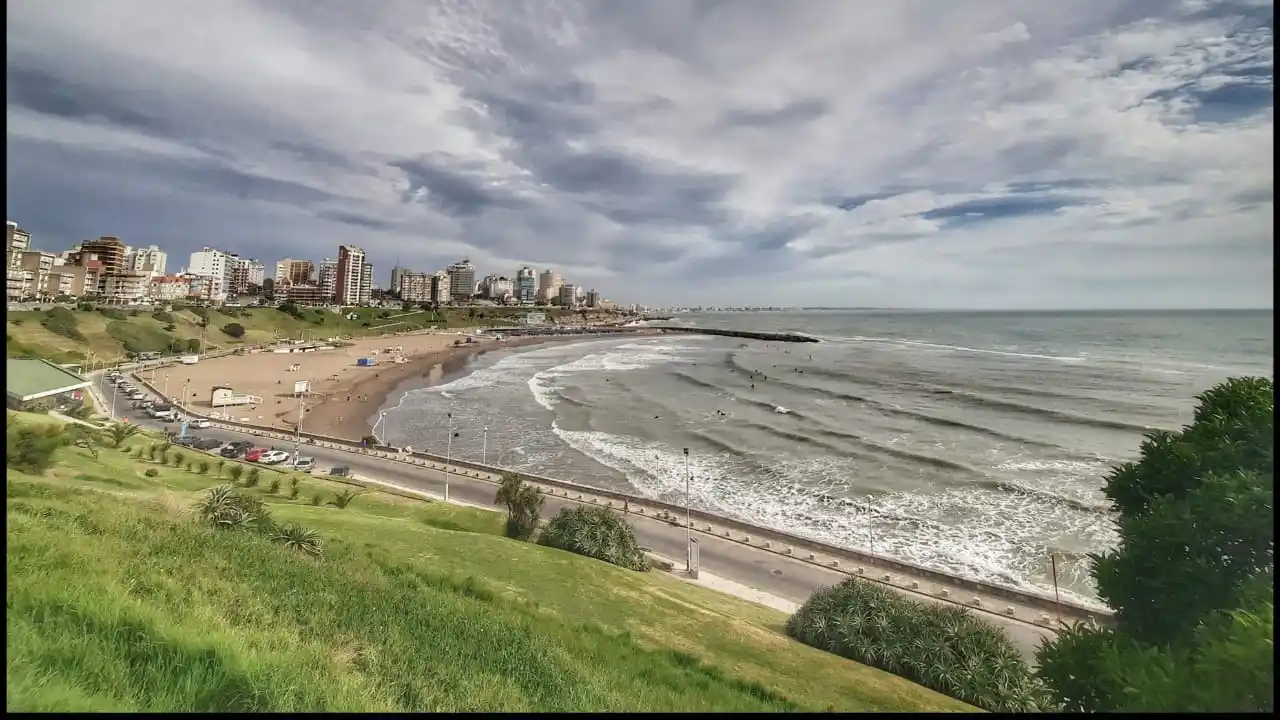 El domingo se presenta con condiciones inestables en Mar del Plata. Foto: Christian Martínez