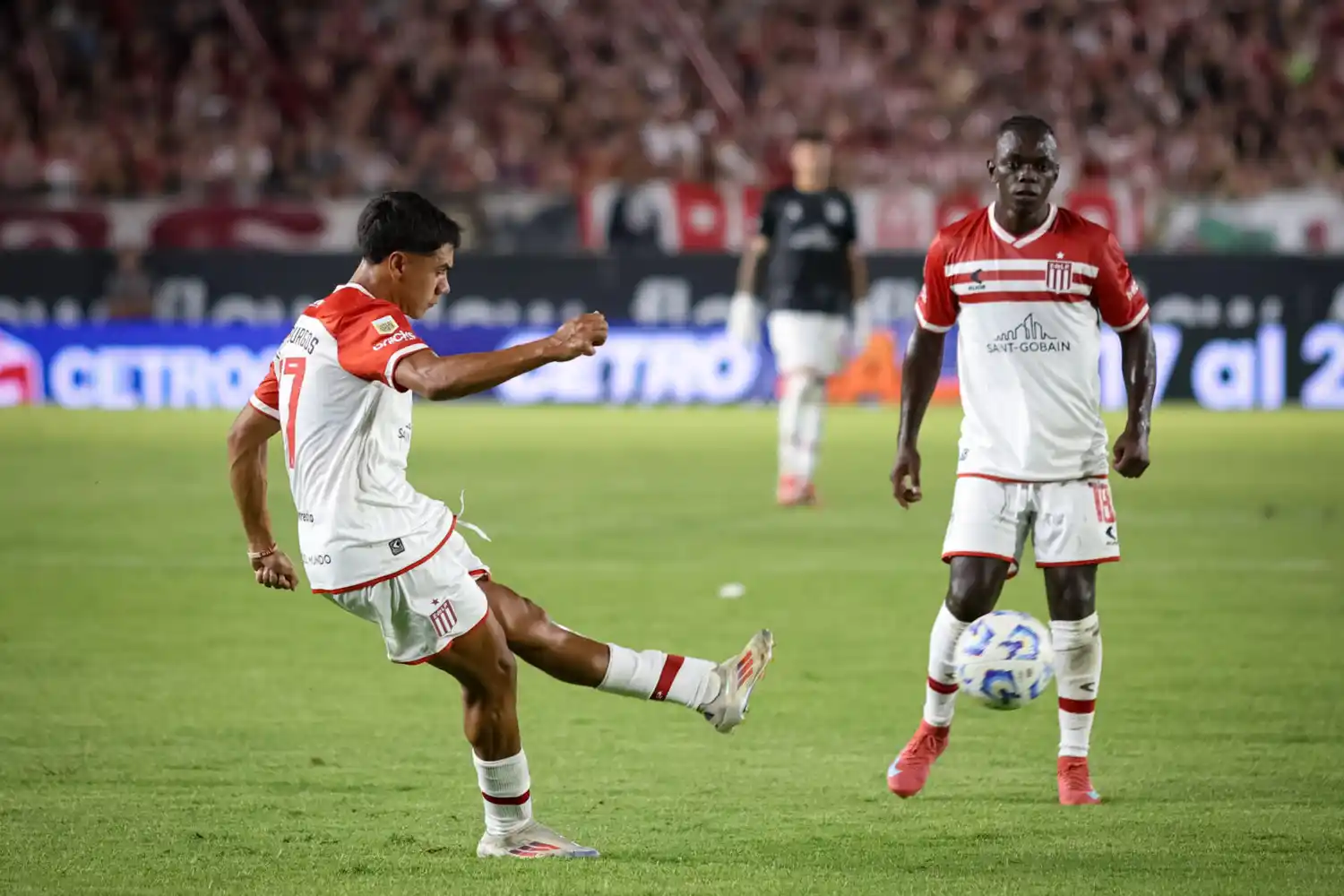 Estudiantes visita a River: Joaquín Tobio Burgos se perfila como titular en el escenario perfecto para su juego