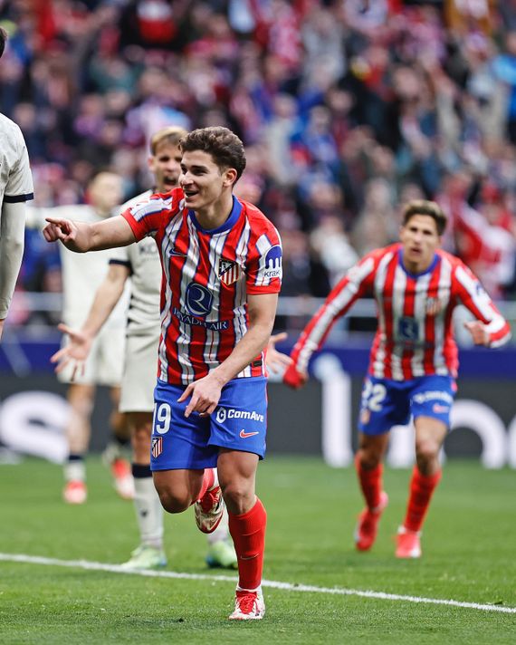 Atlético, a la punta con el gol de Julián Álvarez