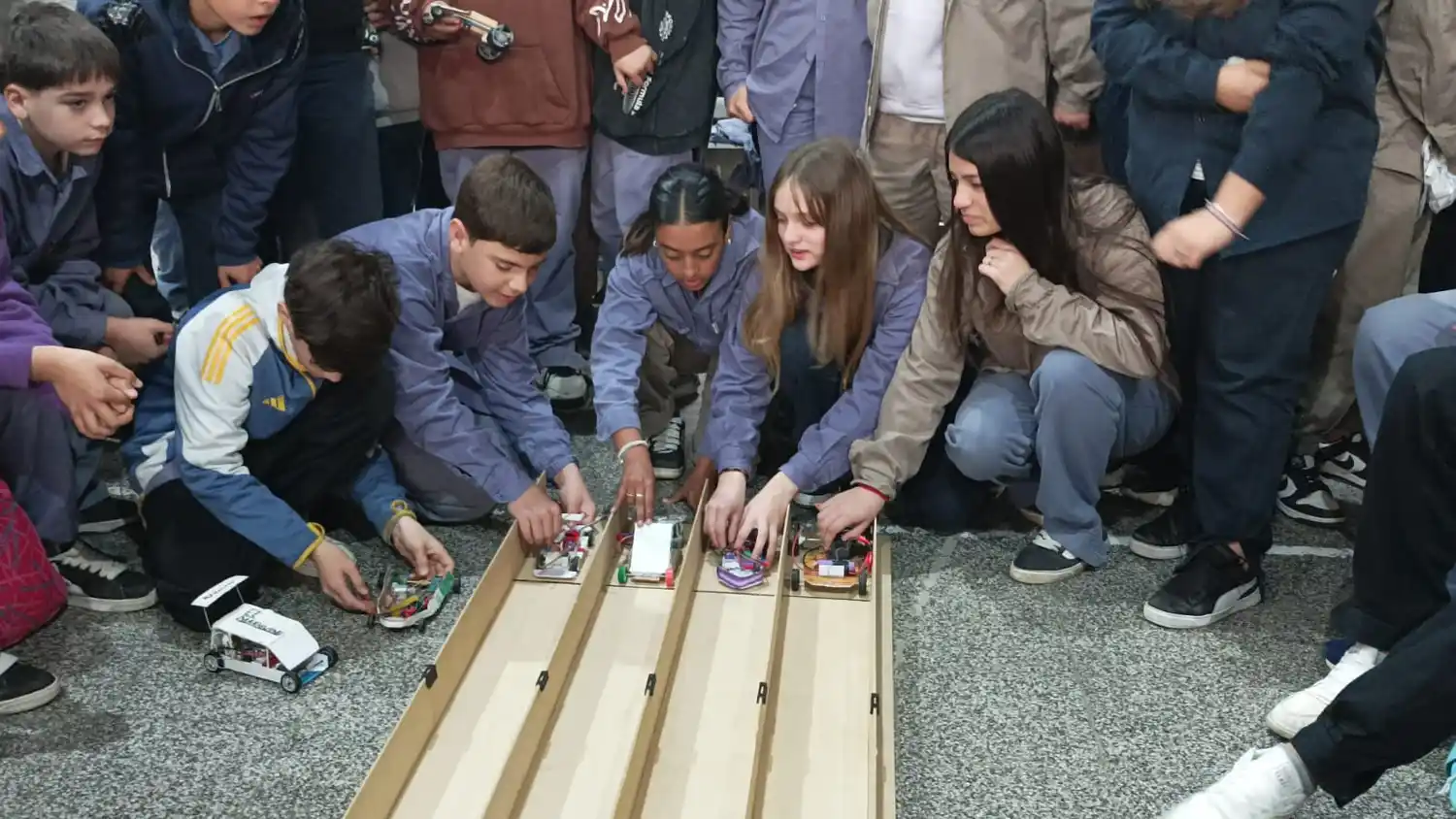 Estudiantes de la Escuela Técnica compitieron por la Liga de Robótica