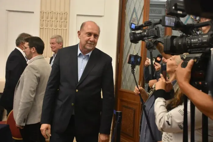 El 16 de junio de 2019 Perotti ganó en las urnas con el 40,52% de los votos, por sobre su principal oponente, Antonio Bonfatti (FPCyS). Crédito: Manuel Fabatía