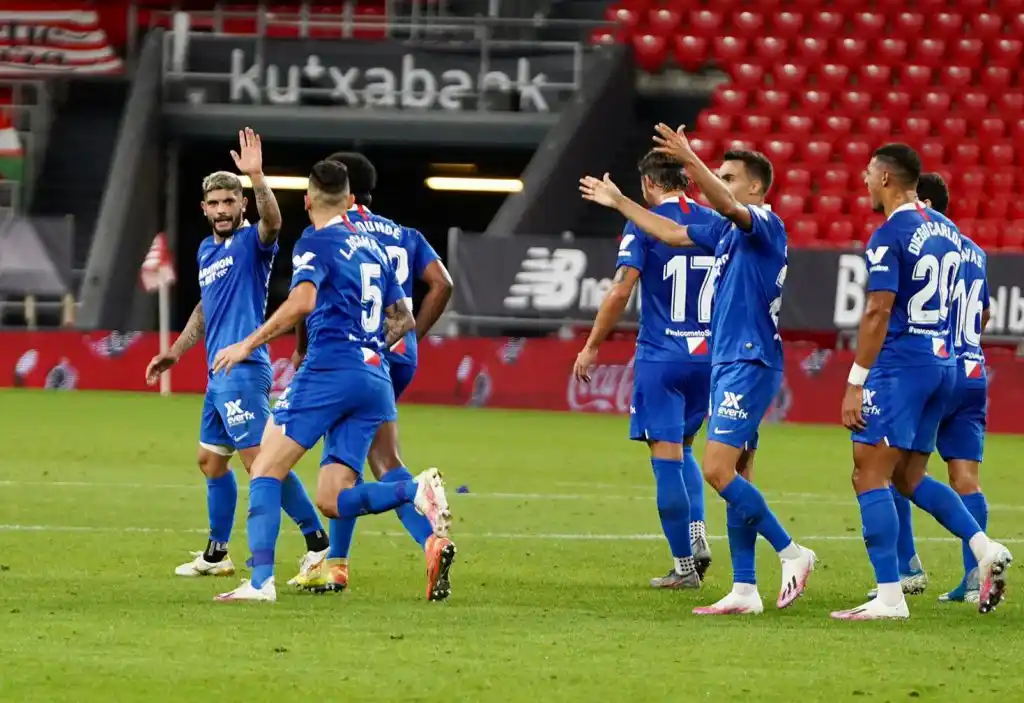 Banega, determinante en el triunfo de Sevilla