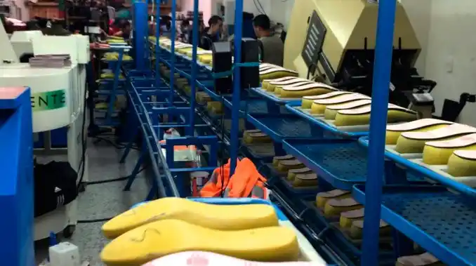 Alertan sobre el sector del calzado: "Se está convirtiendo en un cementerio"