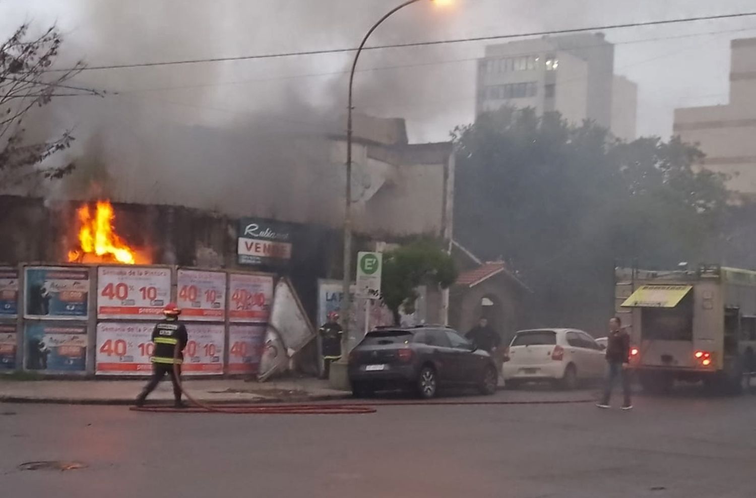 Tensión en el macrocentro marplatense por un incendio