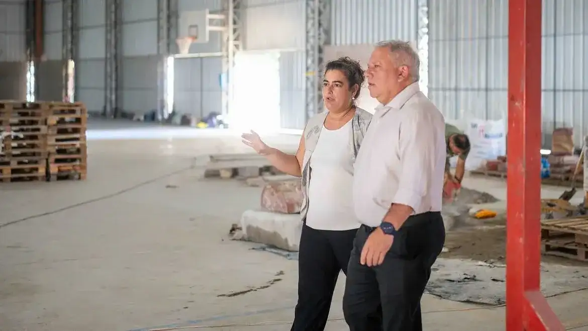El intendente Benedetti supervisó las obras que se realizan en el Summa donde se realizará el evento Punto Arroyito