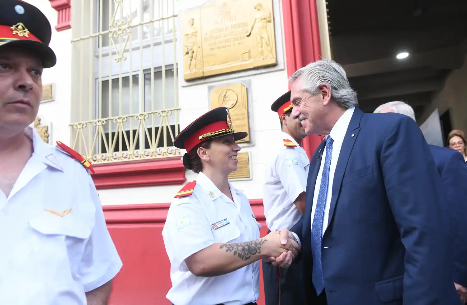 El Presidente presentó el Seguro Nacional para Bomberos Voluntarios.