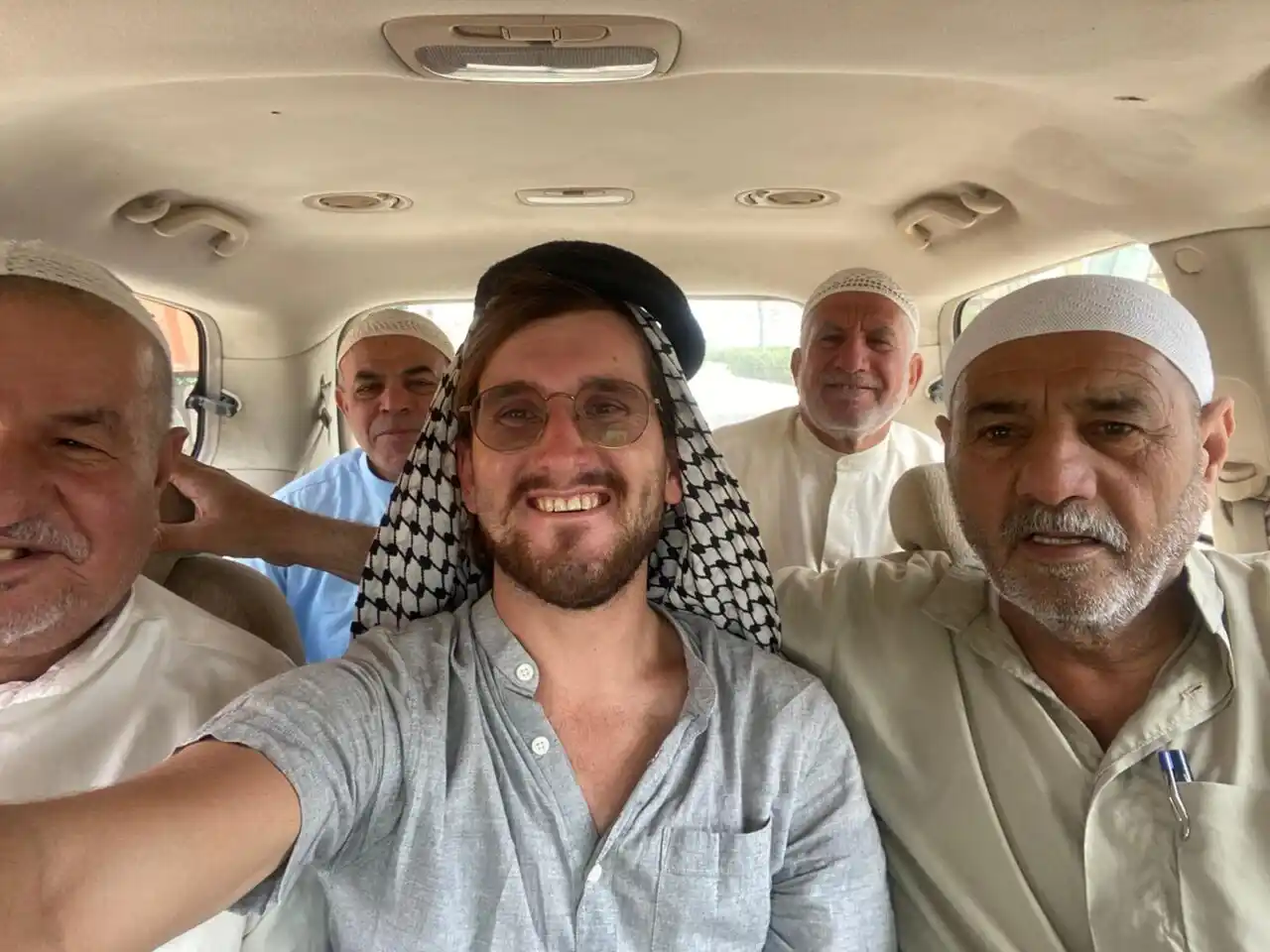 El éxodo de un carrerense: explora Medio Oriente y el Cáucaso en carpa y a dedo