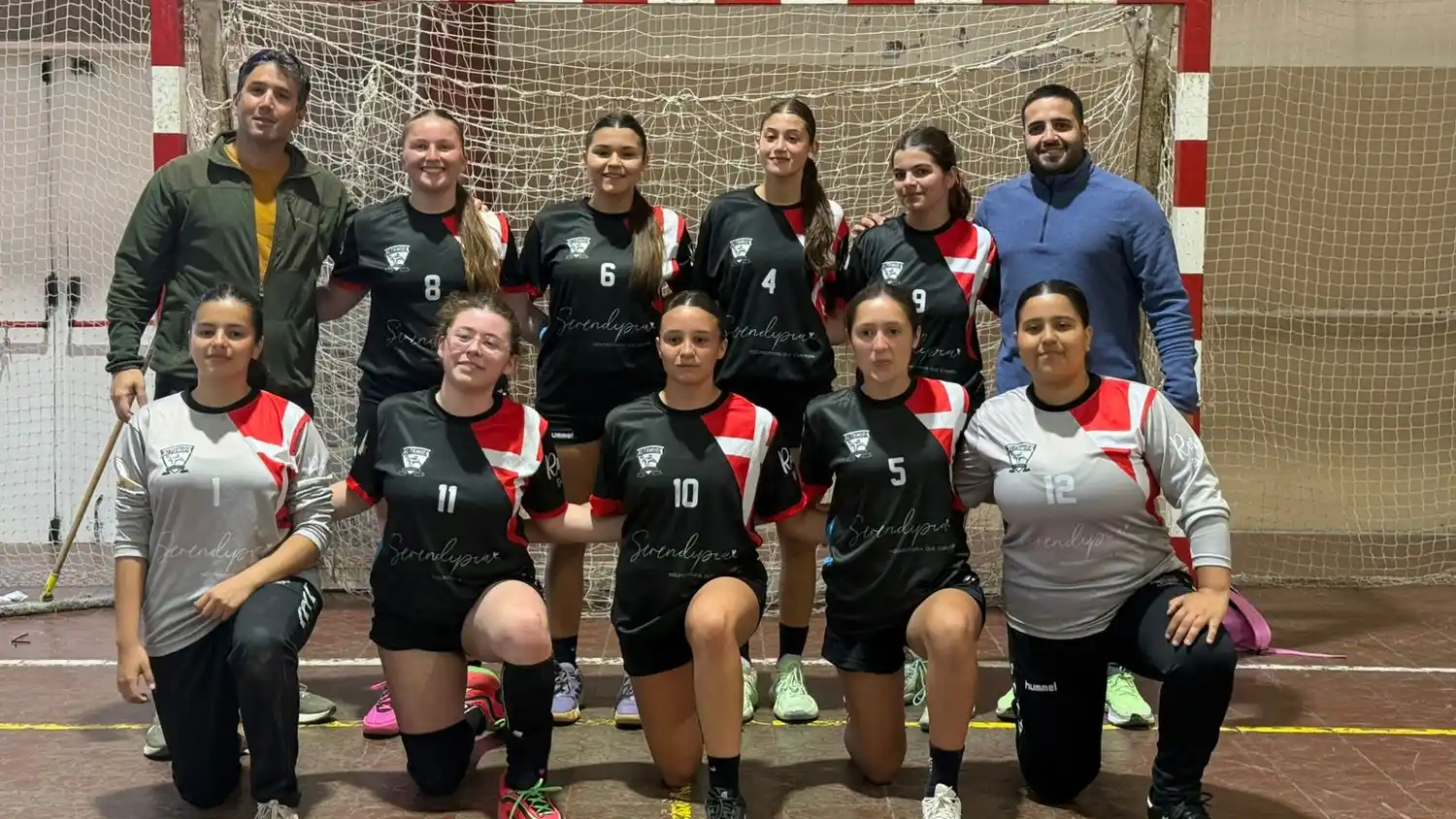 El equipo de Juveniles damas de Alta Mira que ganó como local