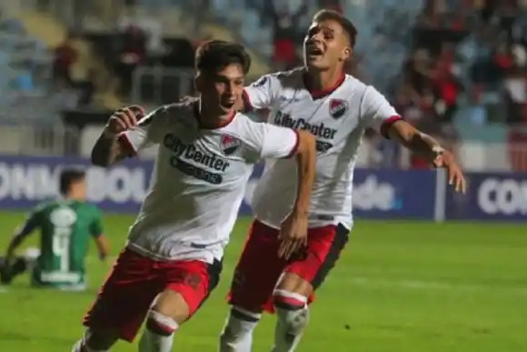 Victorias de Newell"s y San Lorenzo en la Copa Sudamericana