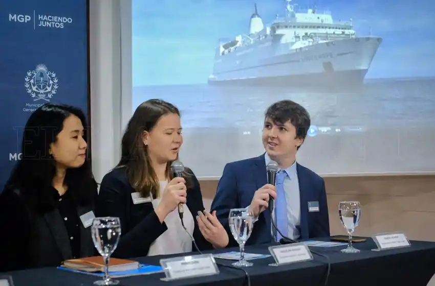 La librería flotante más grande del mundo llegó a Mar del Plata